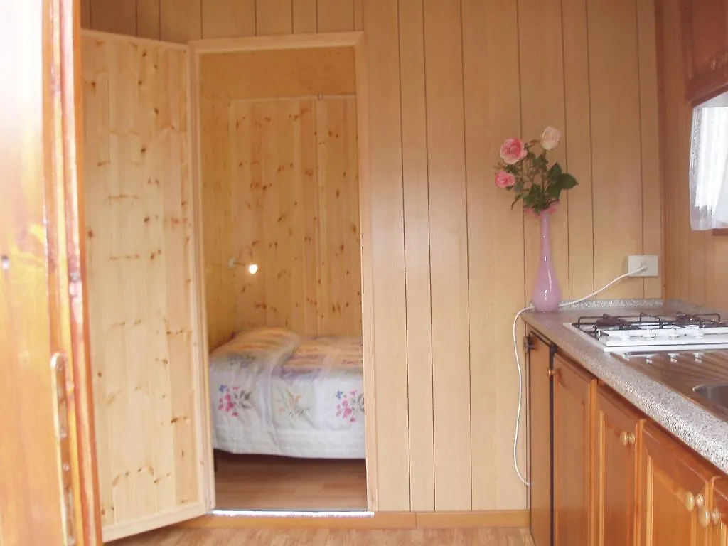 Villaggio Camping Valdeiva 데이바마리나 캠프장